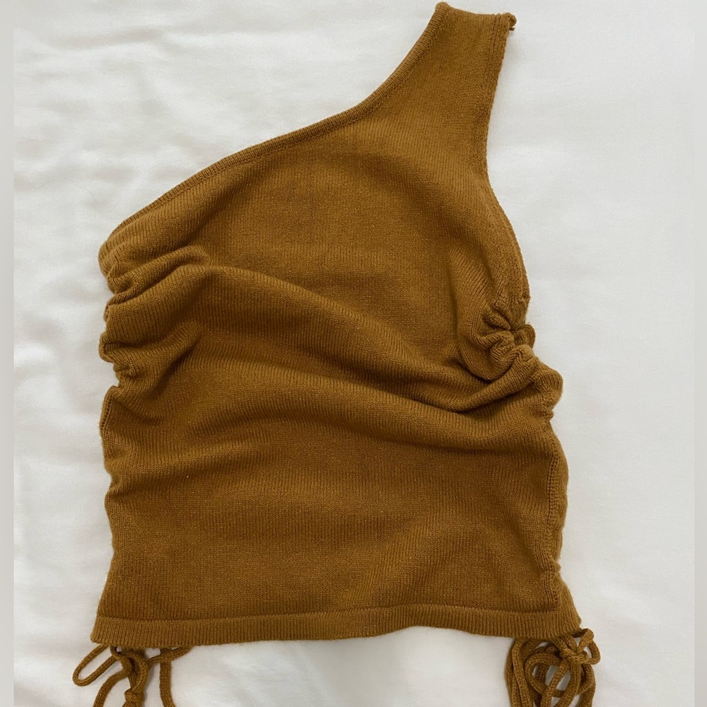 Small Drawstring One Shoulder Top - Picture 4 of 4